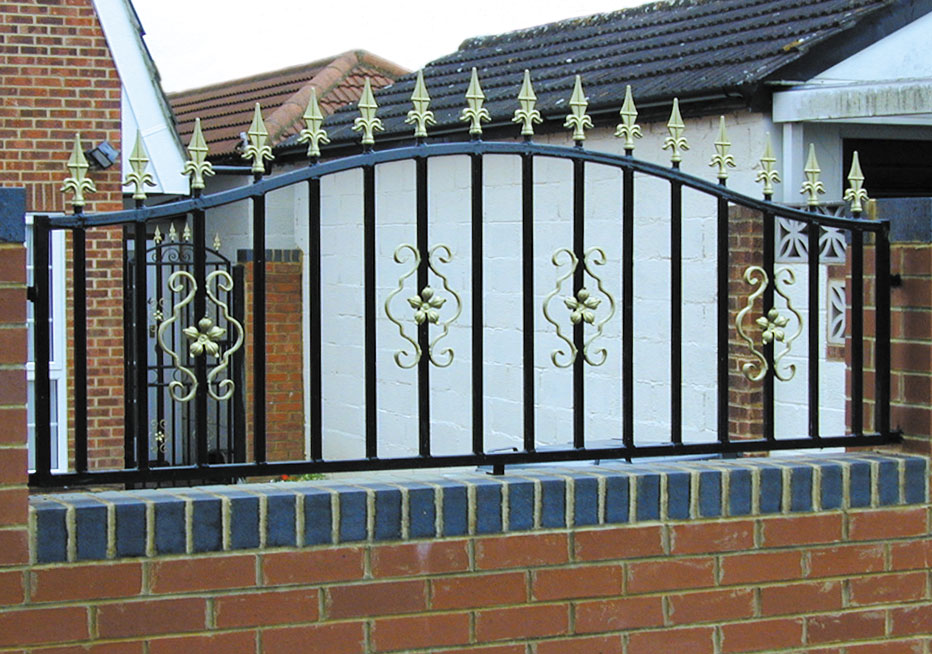 The benefits of choosing Pro-Line Fencing as your fencing company